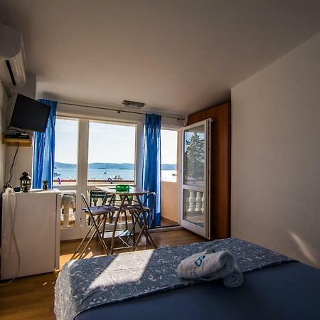 Sobe Rolo Uz More Hotell Biograd Na Moru Eksteriør bilde
