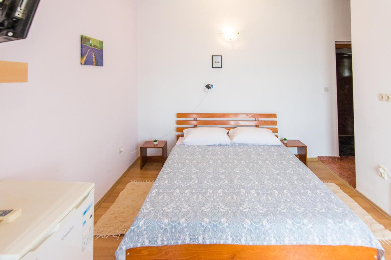 Sobe Rolo Uz More Hotell Biograd Na Moru Eksteriør bilde