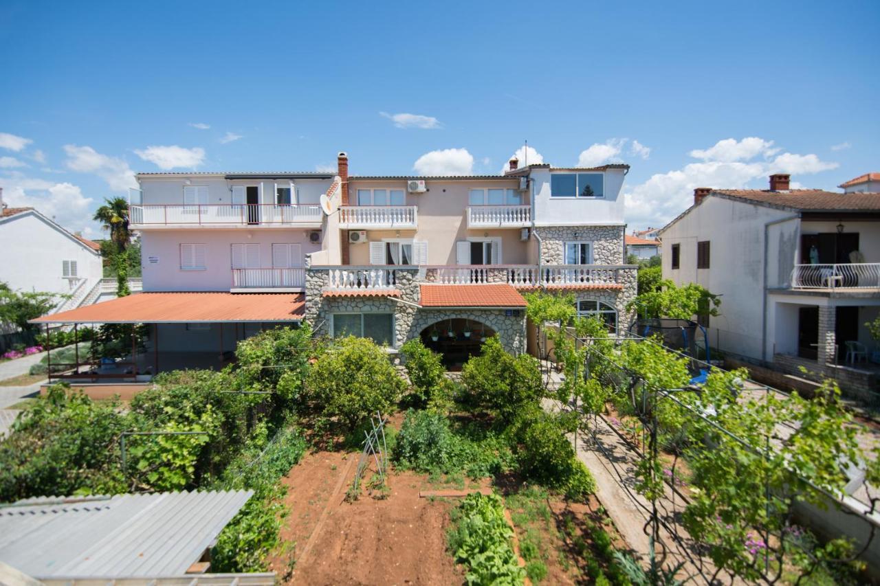 Sobe Rolo Uz More Hotell Biograd Na Moru Eksteriør bilde